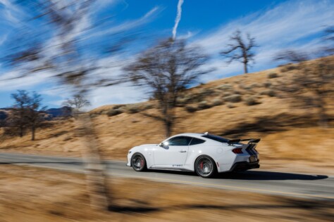 shelby-strikes-back-with-2025-gt350-r-model-amp-trans-am-spec-racer-2025-01-22_19-00-42_149002