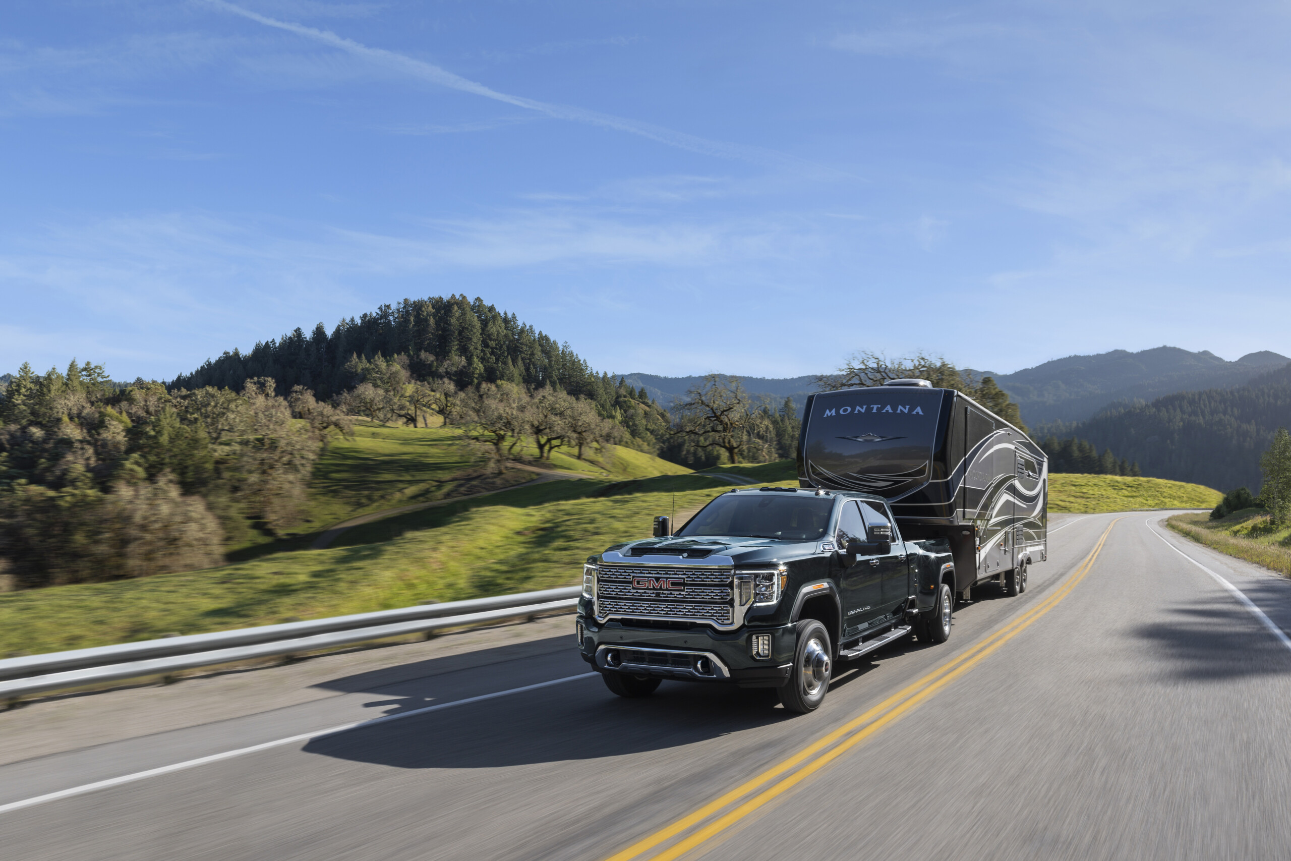 What to Know When Towing with Heavy-Duty Diesel Trucks