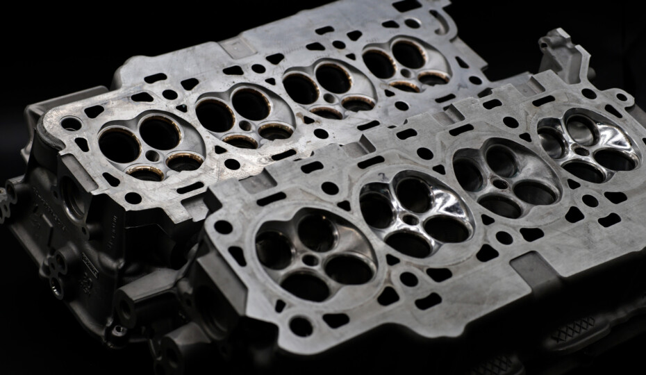 Coyote Myths: Boss 302 Versus Gen 2 Cylinder Heads Compared & Tested