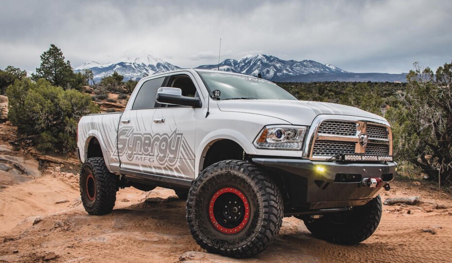 Is This The First Full-Body Tow Rig Up Chocolate Thunder?