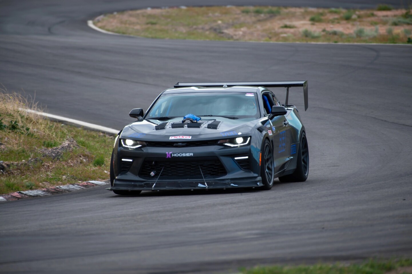 road race Camaro