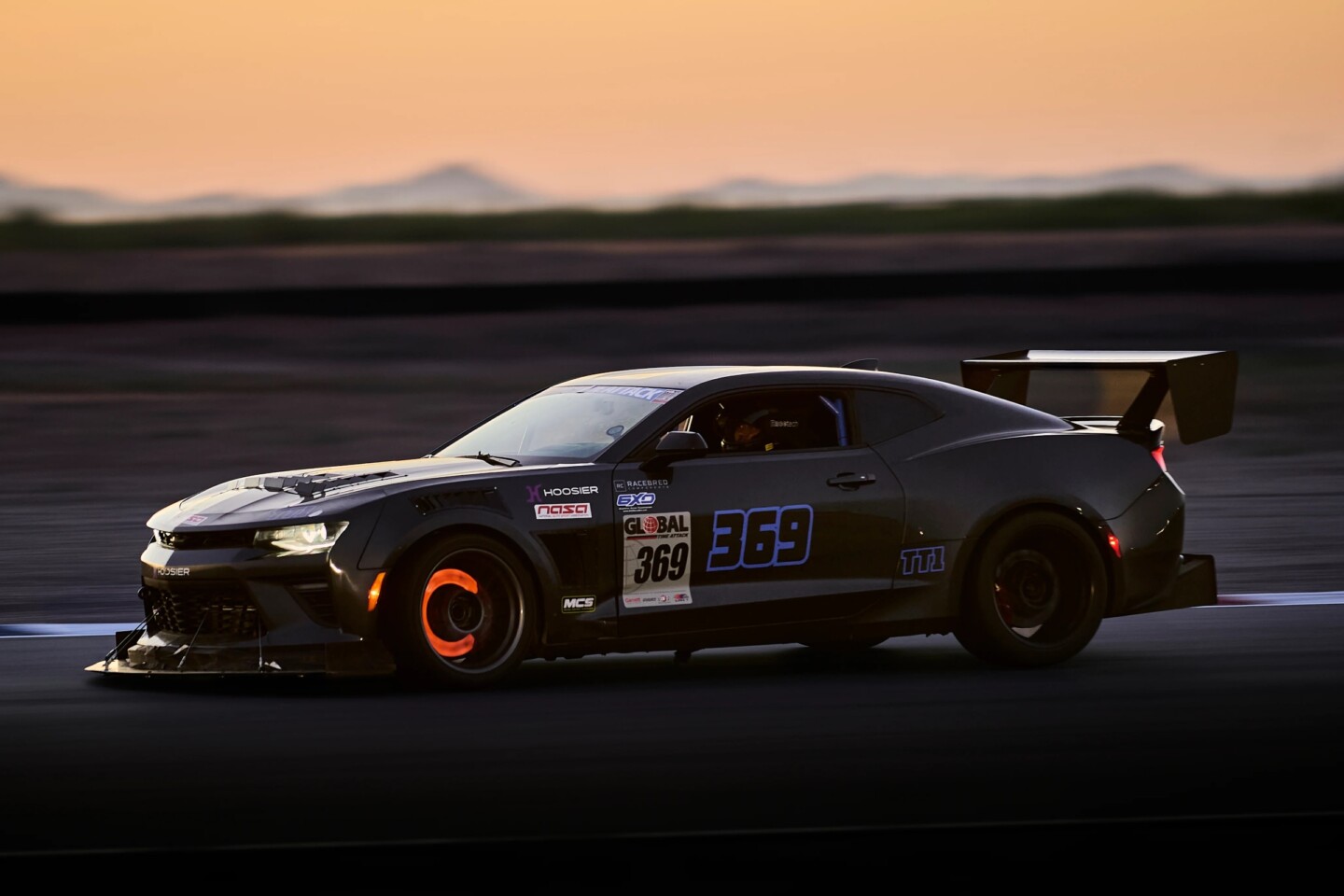 road race Camaro