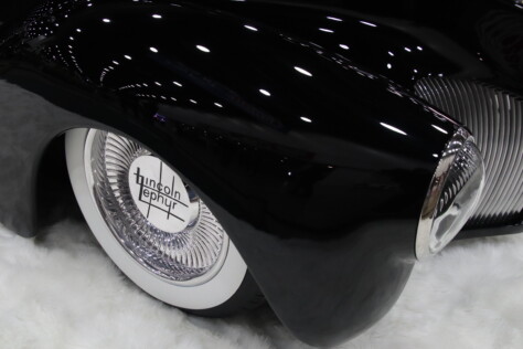 gallery-blue-oval-muscle-flexed-at-the-72nd-annual-detroit-autorama-2025-03-02_19-29-03_391279