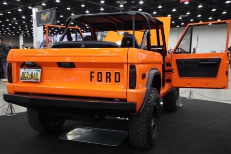 gallery-blue-oval-muscle-flexed-at-the-72nd-annual-detroit-autorama-2025-03-02_19-29-25_892912