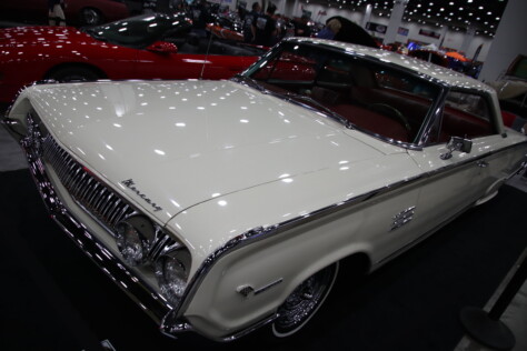 gallery-blue-oval-muscle-flexed-at-the-72nd-annual-detroit-autorama-2025-03-02_19-30-30_345508