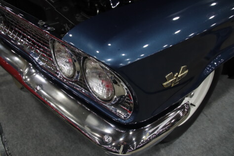 gallery-blue-oval-muscle-flexed-at-the-72nd-annual-detroit-autorama-2025-03-02_19-31-44_170063
