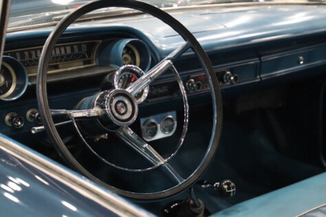 gallery-blue-oval-muscle-flexed-at-the-72nd-annual-detroit-autorama-2025-03-02_19-32-31_101280
