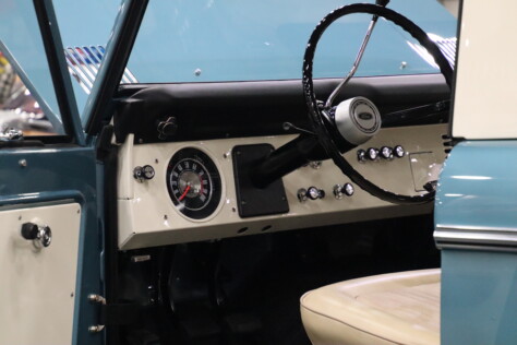gallery-blue-oval-muscle-flexed-at-the-72nd-annual-detroit-autorama-2025-03-02_19-33-30_225877