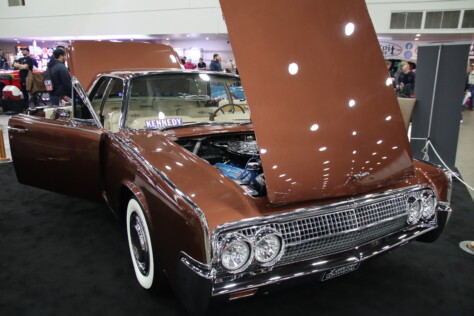 gallery-blue-oval-muscle-flexed-at-the-72nd-annual-detroit-autorama-2025-03-02_19-38-07_228199