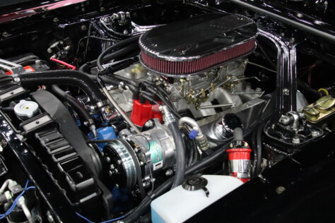 gallery-blue-oval-muscle-flexed-at-the-72nd-annual-detroit-autorama-2025-03-02_19-45-27_948294