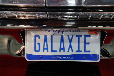 gallery-blue-oval-muscle-flexed-at-the-72nd-annual-detroit-autorama-2025-03-02_19-46-14_210214