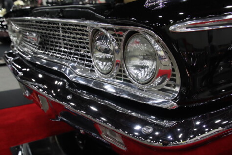 gallery-blue-oval-muscle-flexed-at-the-72nd-annual-detroit-autorama-2025-03-02_19-46-38_073532
