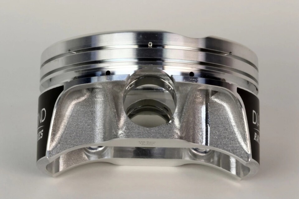L8T short block