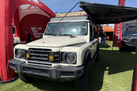 2025s-off-road-shakeup-ineos-grenadier-challenges-the-old-guard-2025-04-25_10-58-23_448612