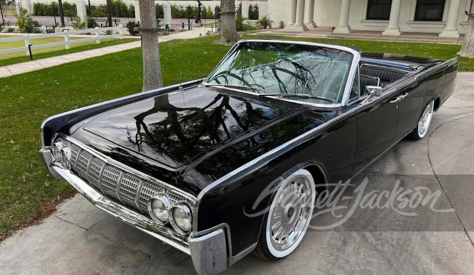 Ford Power Takes Spotlight at Barrett-Jackson Palm Beach Auction