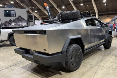 is-teslas-cybertruck-the-next-big-thing-in-overlanding-2025-04-24_09-42-30_254005