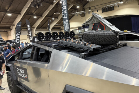 is-teslas-cybertruck-the-next-big-thing-in-overlanding-2025-04-24_09-42-37_704935
