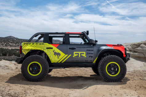 rtr-vehicles-unveils-the-first-sixth-generation-7-3-liter-v8-bronco-2025-04-22_14-07-28_937389