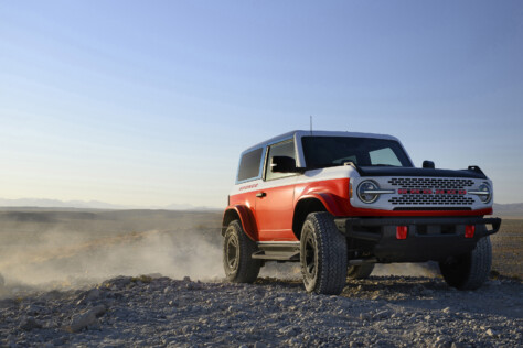 the-cheapest-2025-ford-bronco-v6-two-door-is-77530-2025-04-04_14-01-30_967427