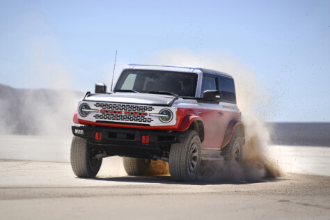 the-cheapest-2025-ford-bronco-v6-two-door-is-77530-2025-04-04_14-01-45_252265