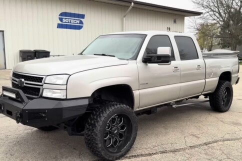Truck Master Fixes Smoked Rear End Of A 2006 Chevy Silverado 2500HD