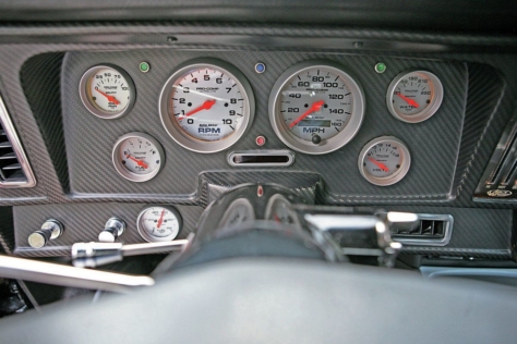 1972-chevrolet-nova-gauges
