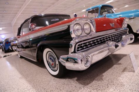 American-Muscle-Car-Museum-Tour-0221959-Galaxie-Sunliner
