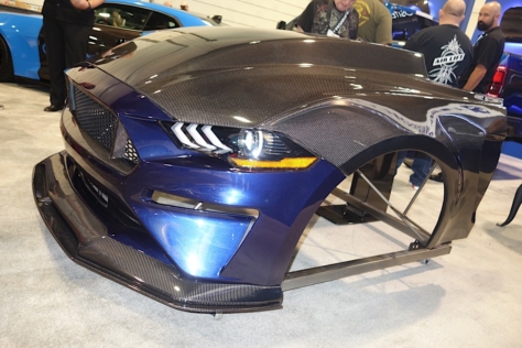 sema-2017-anderson-composites-debuts-2018-mustang-components-0005