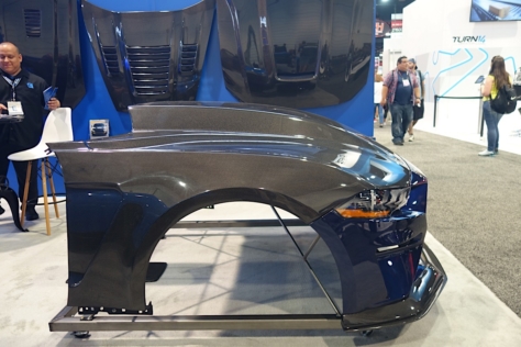 sema-2017-anderson-composites-debuts-2018-mustang-components-0006
