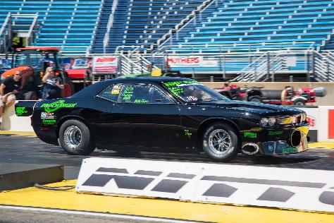 bad-in-black-rob-gosss-2009-dodge-challenger-0010