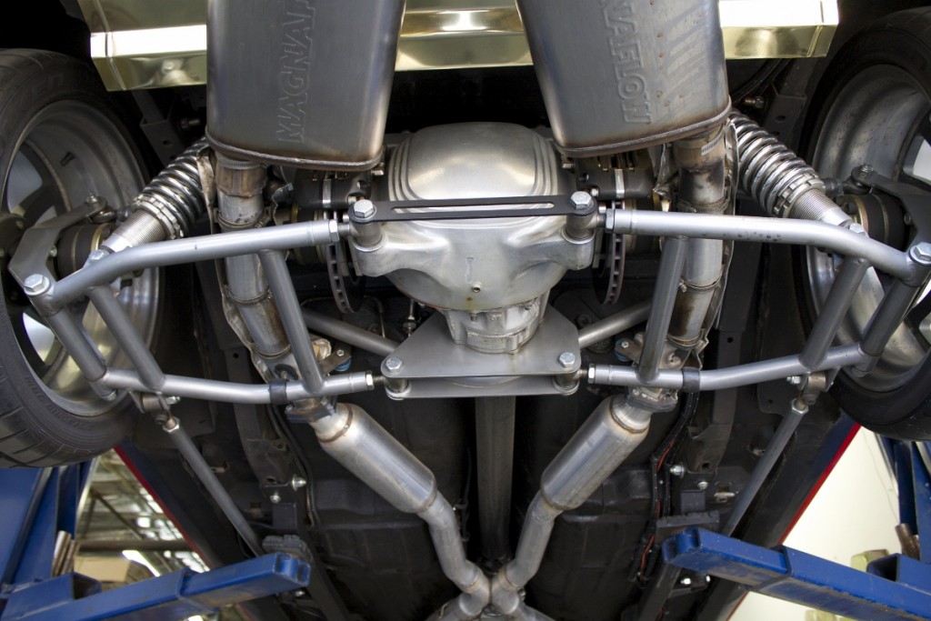 The chassis is as sophisticated as the topside with a Heidts independent rear suspension.