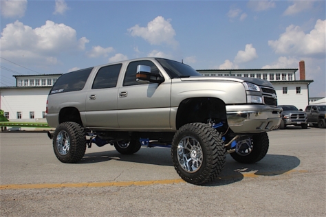 subbing-out-jordon-voleks-2003-chevy-suburban-aka-dura_yacht-0029
