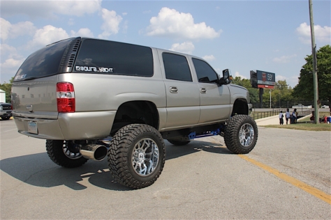 subbing-out-jordon-voleks-2003-chevy-suburban-aka-dura_yacht-0030