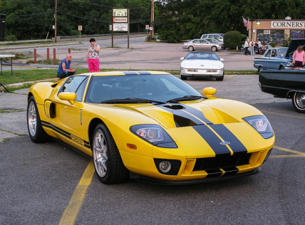 just-in-time-for-christmas-rare-ford-gt1-goes-up-for-sale-0009