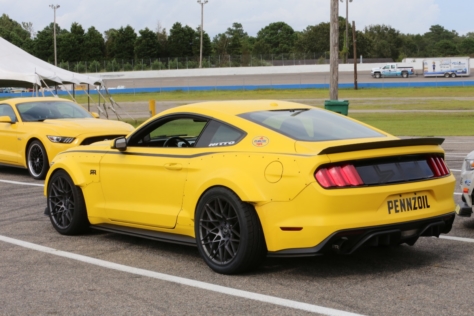 massive-meet-n-greet-kicks-off-mustang-week-2017-in-style-0048