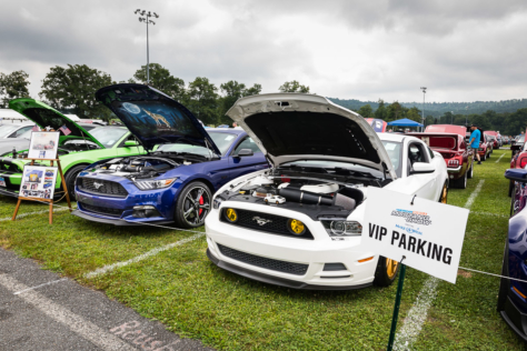mustangs-invade-maple-grove-at-massive-americanmuscle-show-0046