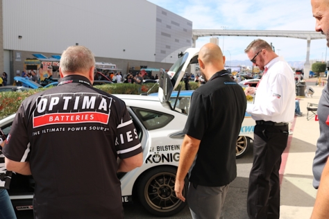sema-2017-cruising-through-the-convention-center-to-sema-ignited-0018